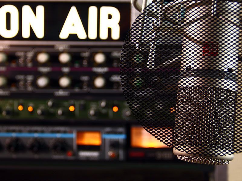 En este momento estás viendo Programación socio-religiosa en radio y televisión desde el 6 de marzo